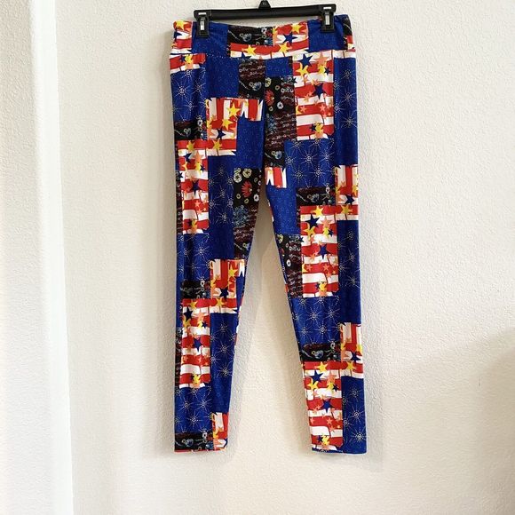 Lularoe One Size Mountain And Cloud Rare One Size Leggings‎  Athleisure EUC - Picture 1 of 10